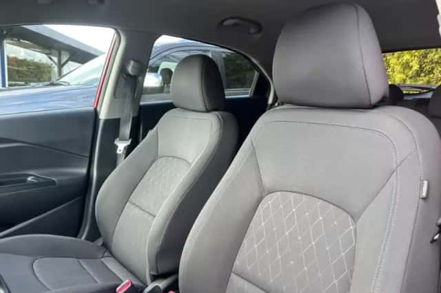 Kia Rio (2015) thumbnail 6