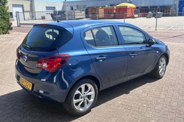 Opel Corsa (2016) thumbnail 3