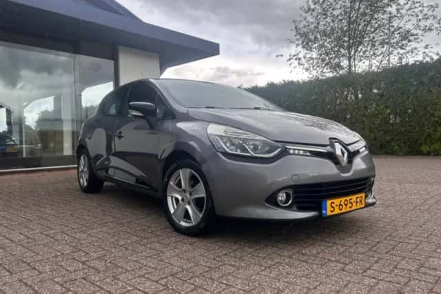 Renault Clio (2013) thumbnail 2