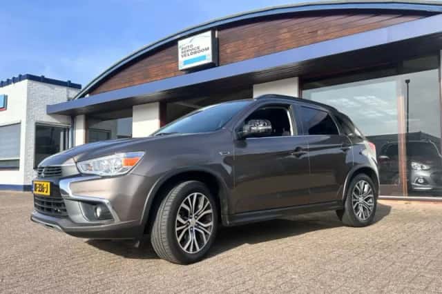 Mitsubishi ASX (2017) thumbnail 1