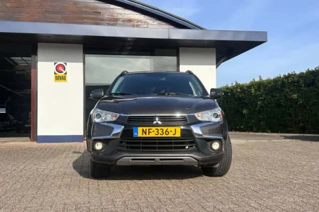 Mitsubishi ASX (2017) thumbnail 2