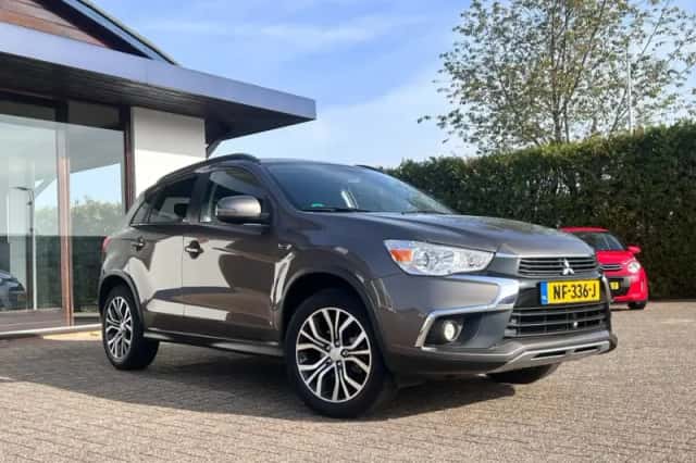 Mitsubishi ASX (2017) thumbnail 3