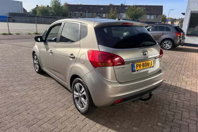 Kia Venga (2017) thumbnail 4