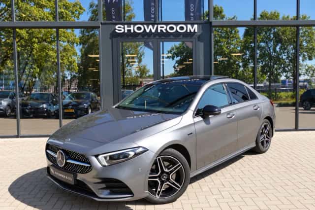 Mercedes-Benz A-Klasse (2021) thumbnail 1