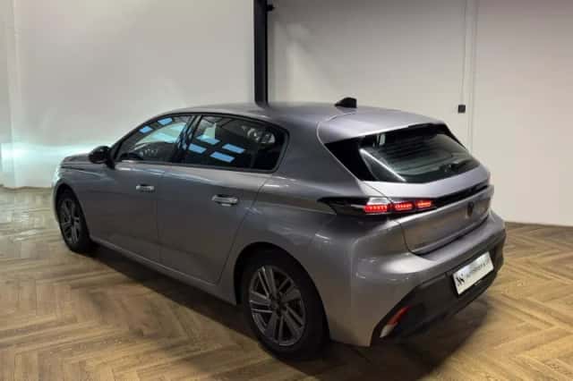 Peugeot 308 (2022) thumbnail 2