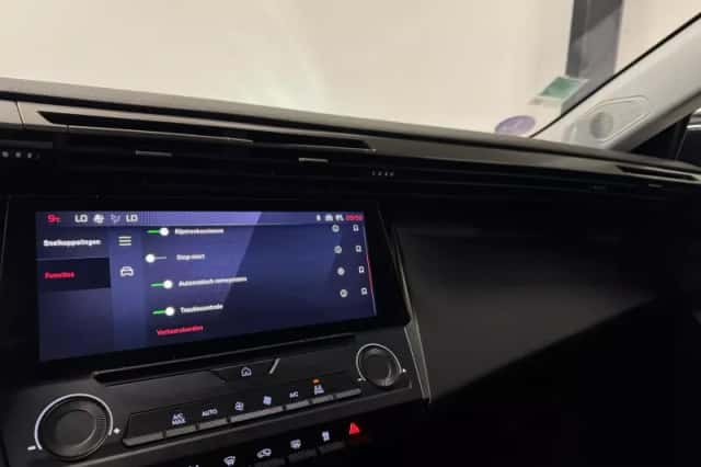 Peugeot 308 (2022) thumbnail 5