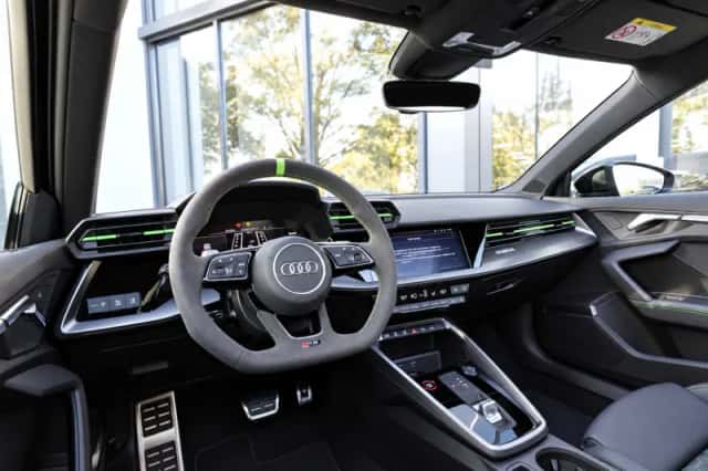 Audi RS 3 (2023) thumbnail 4