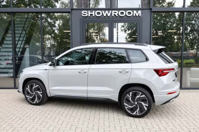 Škoda Karoq (2023) thumbnail 2