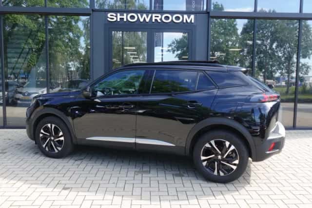 Peugeot 2008 (2022) thumbnail 2