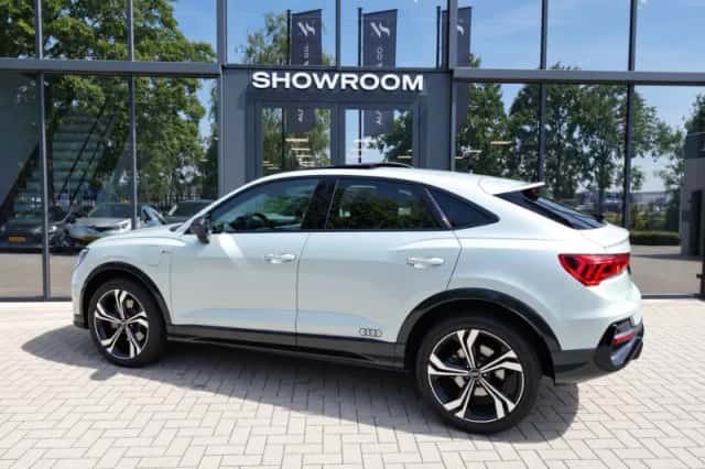 Audi Q3 Sportback (2022) thumbnail 2