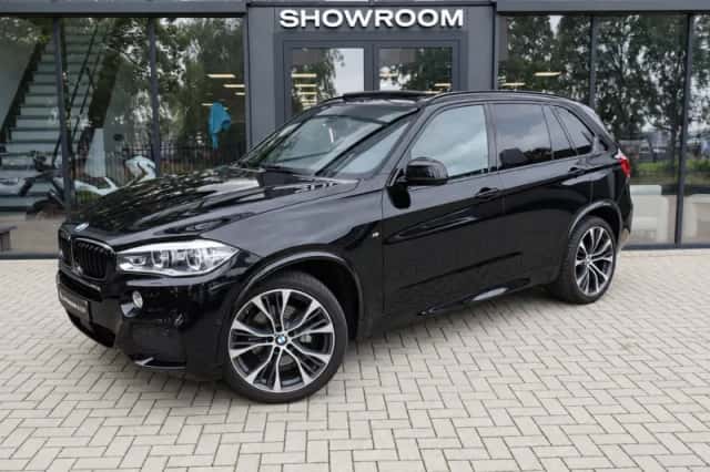 BMW X5 (2018) thumbnail 1