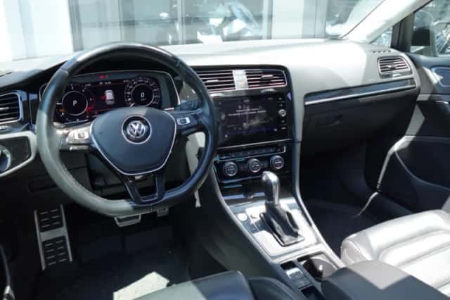 Volkswagen Golf (2019) thumbnail 4