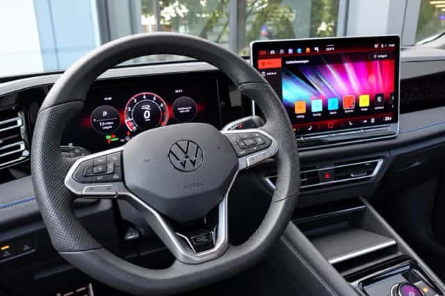 Volkswagen Tiguan (2024) thumbnail 4