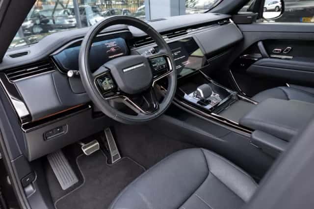 Land Rover Range Rover Sport (2025) thumbnail 4