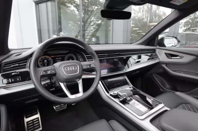 Audi Q8 (2025) thumbnail 4