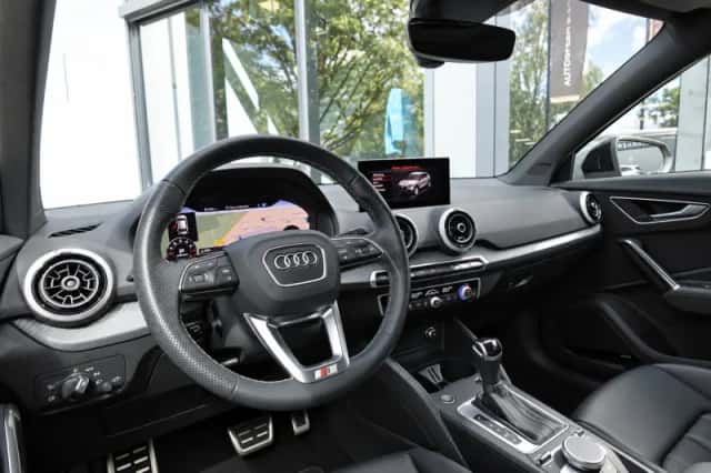 Audi Q2 (2022) thumbnail 4