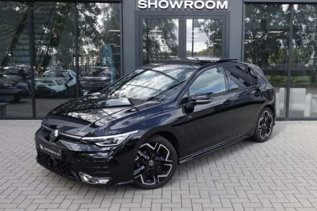 Volkswagen Golf (2025) thumbnail 1