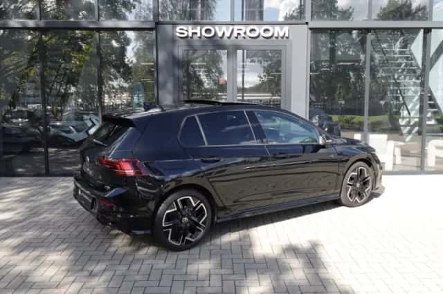 Volkswagen Golf (2025) thumbnail 2