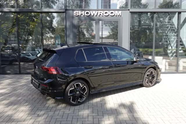 Volkswagen Golf (2025) thumbnail 2