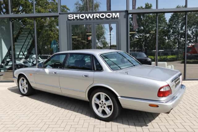 Jaguar XJ (1999) thumbnail 2