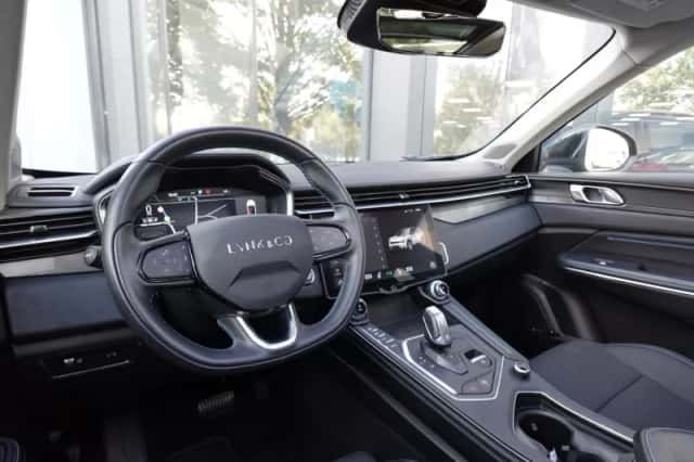 Lynk & Co 01 (2022) thumbnail 4