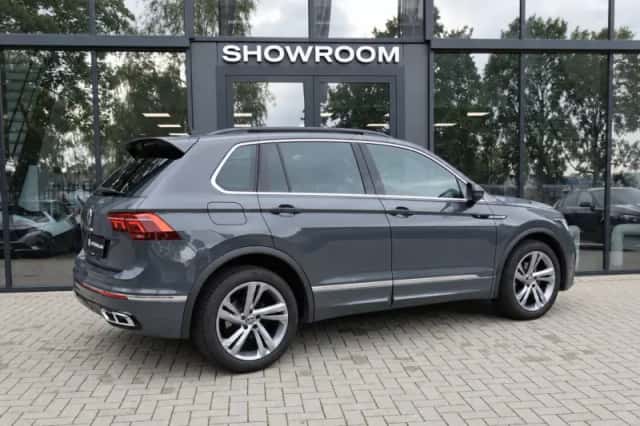 Volkswagen Tiguan (2022) thumbnail 2