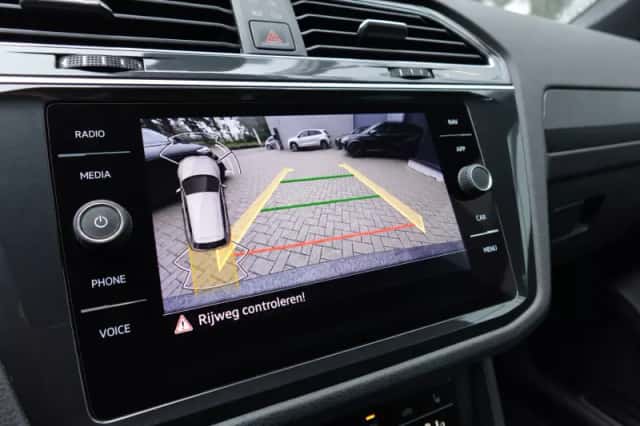 Volkswagen Tiguan (2022) thumbnail 5