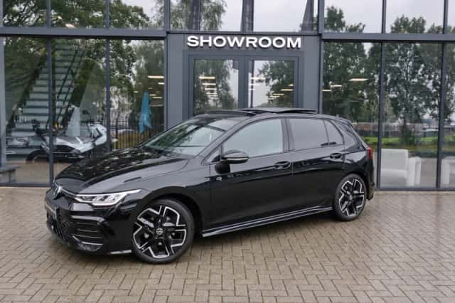 Volkswagen Golf (2025) thumbnail 1