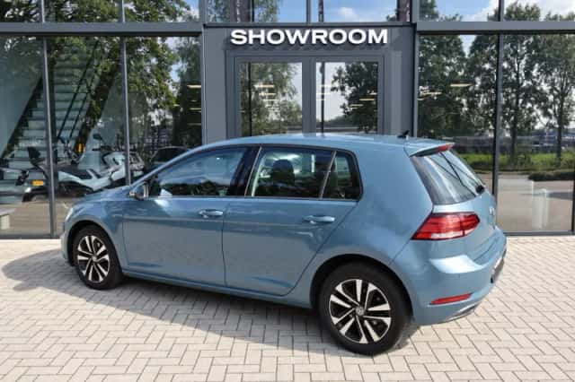 Volkswagen Golf (2019) thumbnail 2