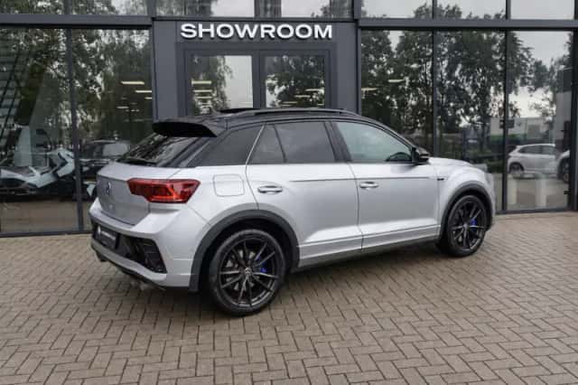 Volkswagen T-Roc (2022) thumbnail 2