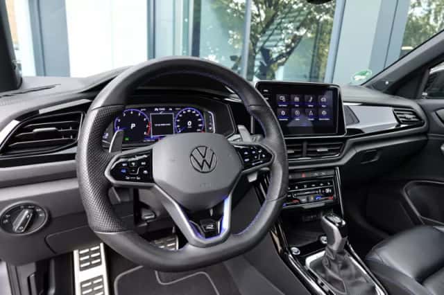 Volkswagen T-Roc (2022) thumbnail 4