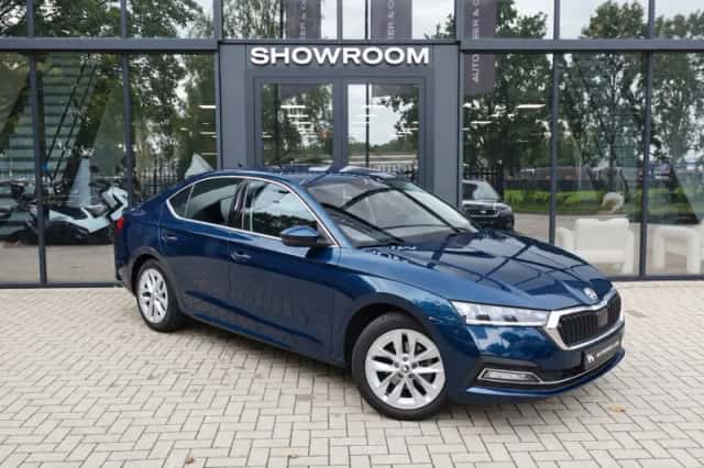 Škoda Octavia (2021) thumbnail 3