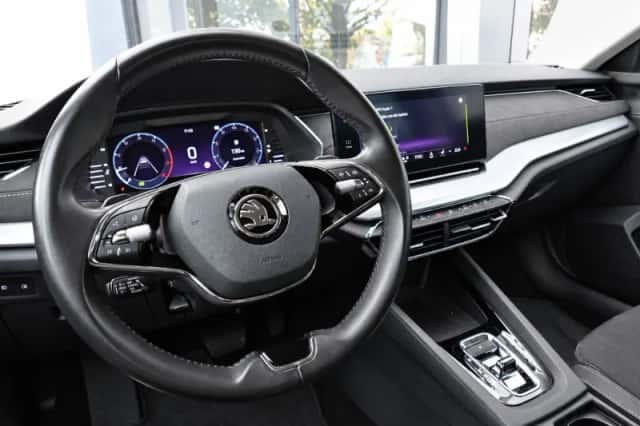 Škoda Octavia (2021) thumbnail 4