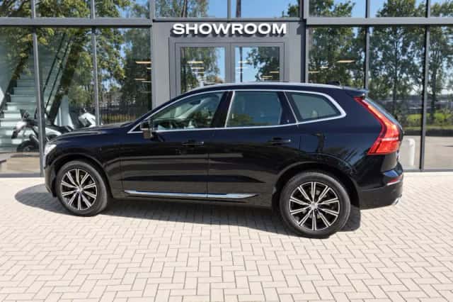 Volvo XC60 (2020) thumbnail 2