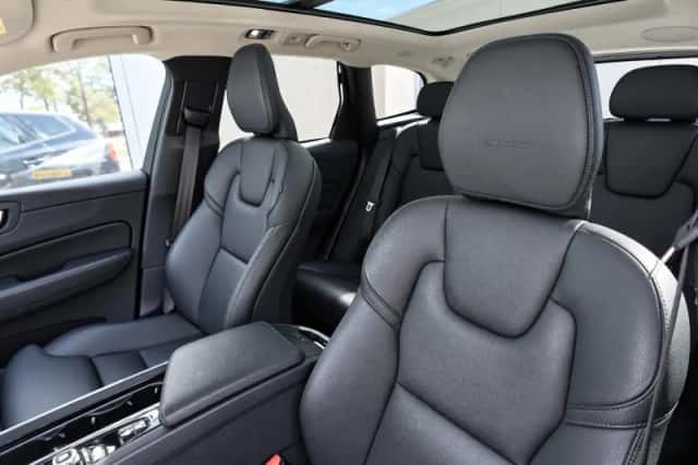 Volvo XC60 (2020) thumbnail 5