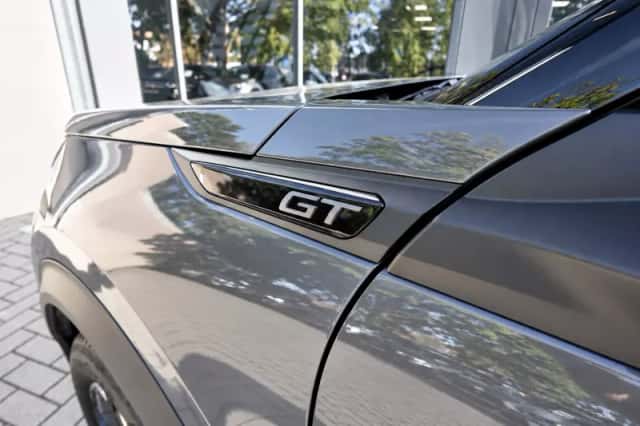 Peugeot 2008 (2024) thumbnail 4