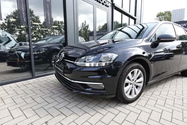 Volkswagen Golf (2019) thumbnail 5