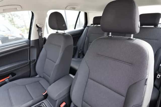 Volkswagen Golf (2019) thumbnail 6