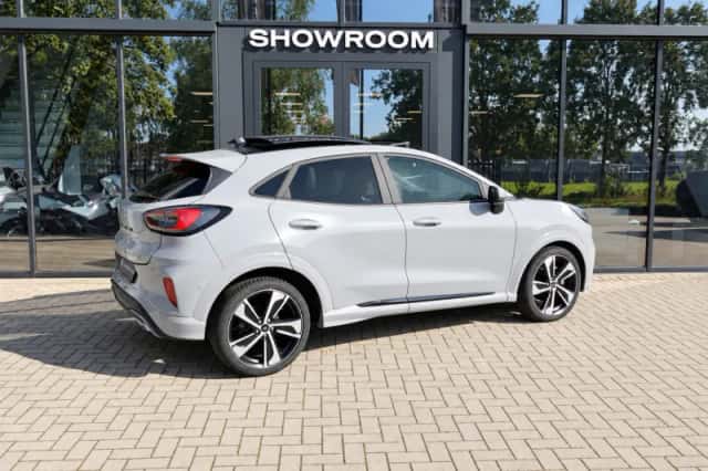 Ford Puma (2022) thumbnail 2