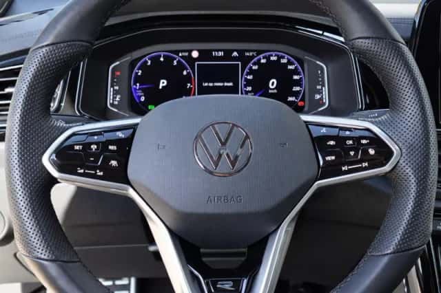 Volkswagen T-Roc (2022) thumbnail 4