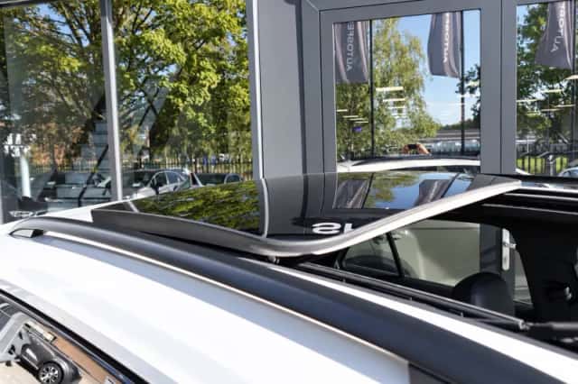 Volkswagen T-Roc (2022) thumbnail 6