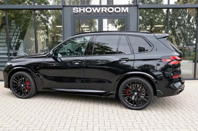 BMW X5 (2023) thumbnail 2
