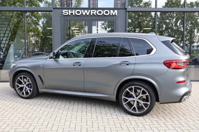 BMW X5 (2020) thumbnail 2
