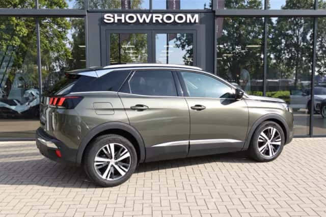 Peugeot 3008 (2017) thumbnail 2