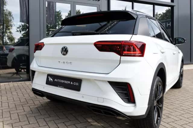 Volkswagen T-Roc (2022) thumbnail 2