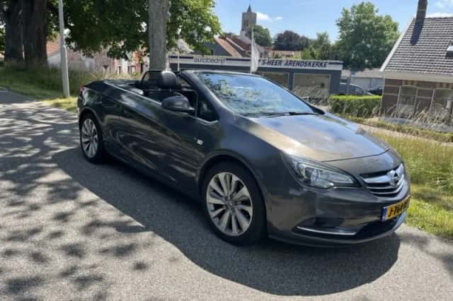 Opel Cascada (2013) thumbnail 1