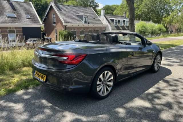 Opel Cascada (2013) thumbnail 2