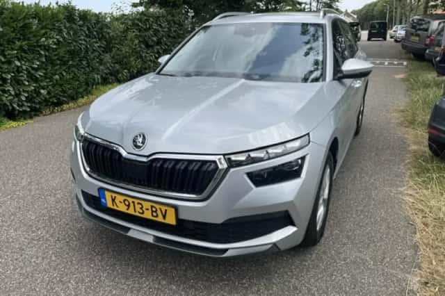 Škoda Kamiq (2019) thumbnail 2