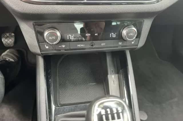 Škoda Kamiq (2019) thumbnail 4