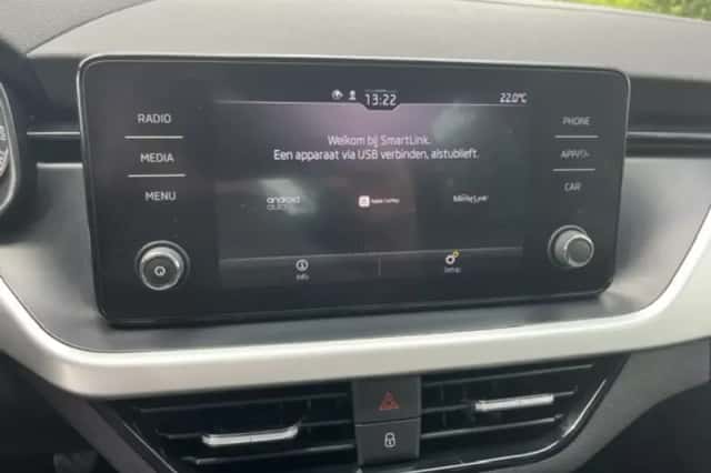 Škoda Kamiq (2019) thumbnail 5